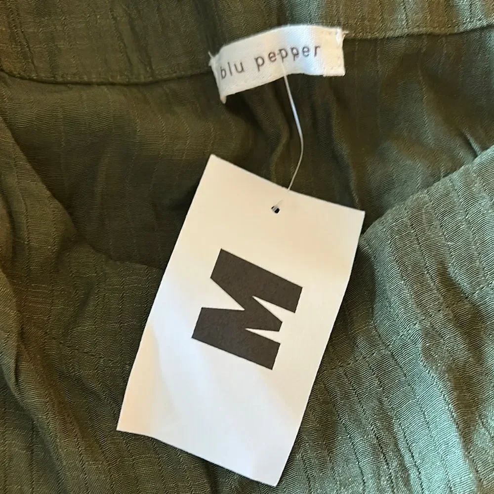 Elegant Green Women's Dress - Picture 9 of 11
